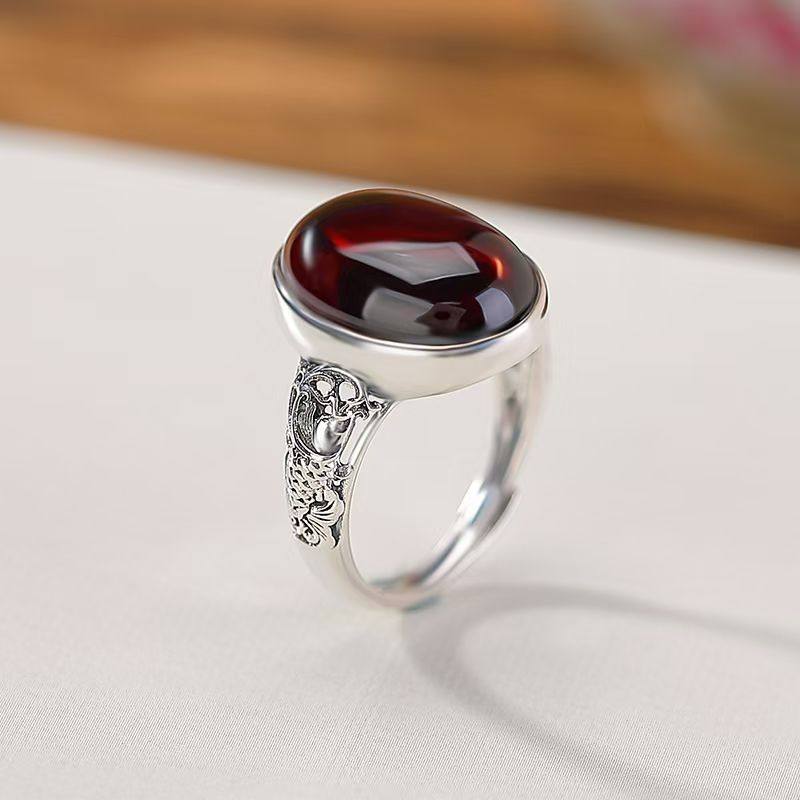 S925泰银血珀锦鲤唐草纹镂空戒指，附权威证书