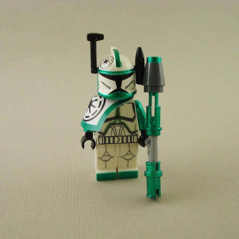 LEGO 星球大战系列人仔MOC版配枪第三方厂家在LEGO人仔上贴纸上色