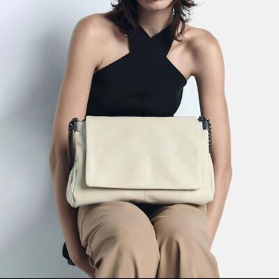 2025春季新品通勤包女机车包小个子大容量摇滚风单肩斜挎包设计感