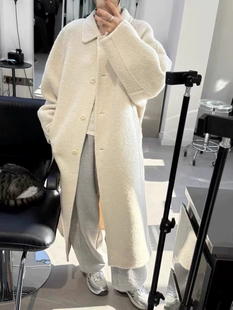 现room韩国东大门2024冬季 气质翻领单排扣腰带羊驼毛大衣外套