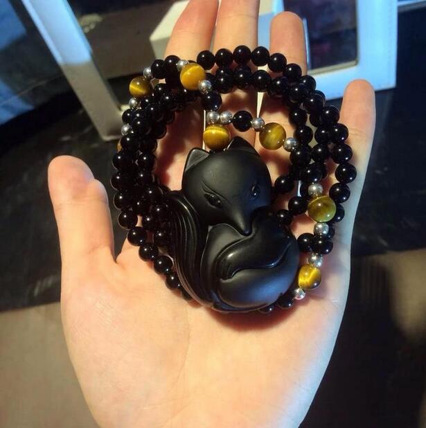 黑曜石狐狸旺姻缘招桃花吊坠项链