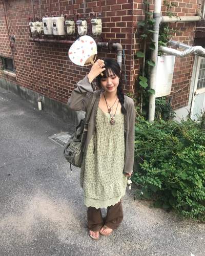 夏日小记 复古碎花小绿裙 蕾丝花边吊带连衣裙 ins度假风宽松长裙