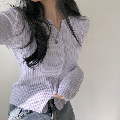 柔软V领针织纽扣开衫上衣