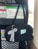 尼龙褶皱抽绳单肩包 黑色通勤单肩包 运动休闲托特腋下包