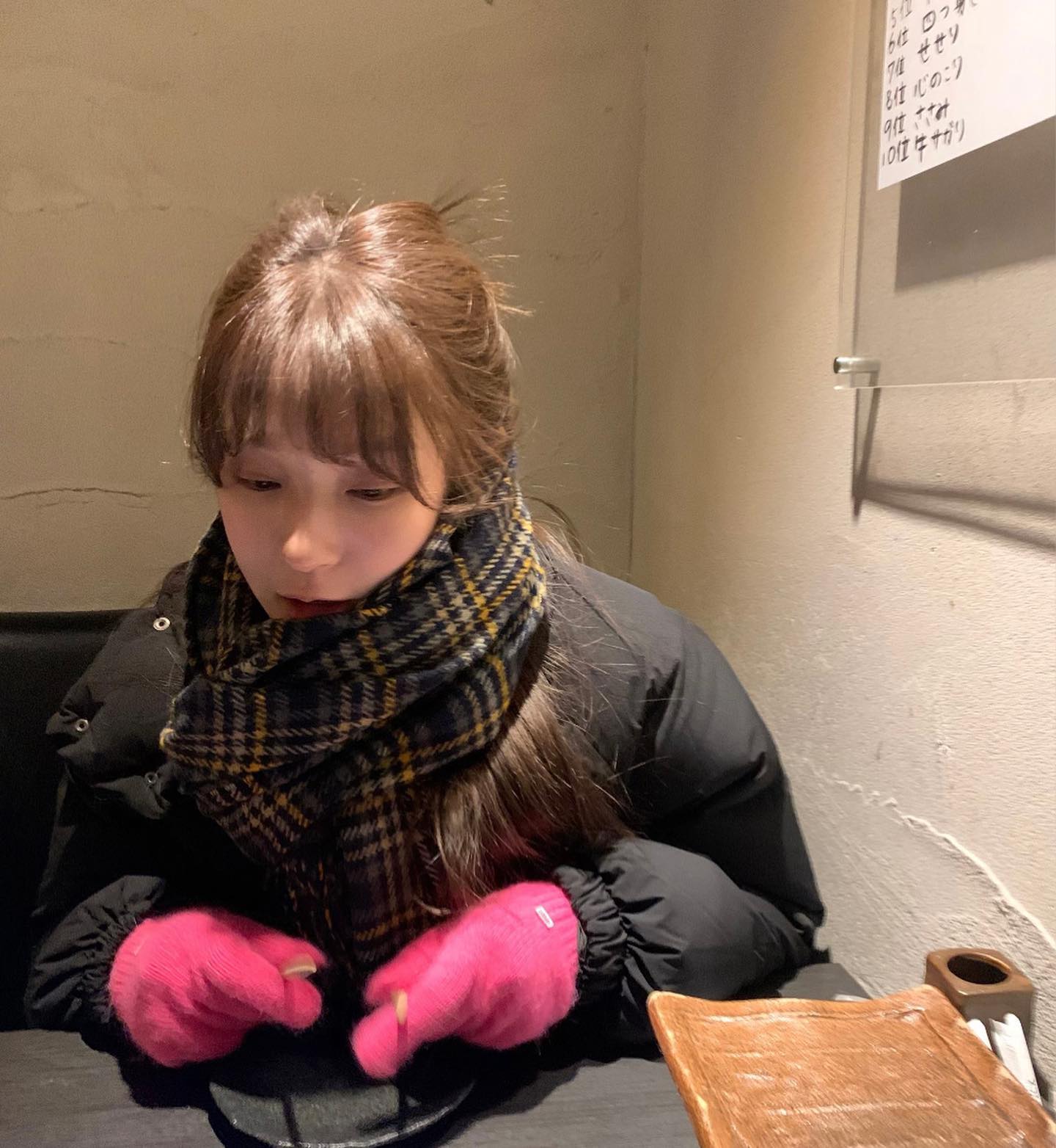 藏蓝细格仿羊绒流苏围巾