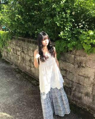 夏日小记 少女蕾丝奶油吊带小衫 甜美宽松花边刺绣白色内搭连衣裙