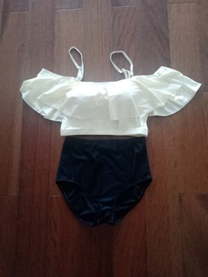 特价孤品日本原单白色荷叶边一字肩吊带钢托比基尼三件套泳衣高腰