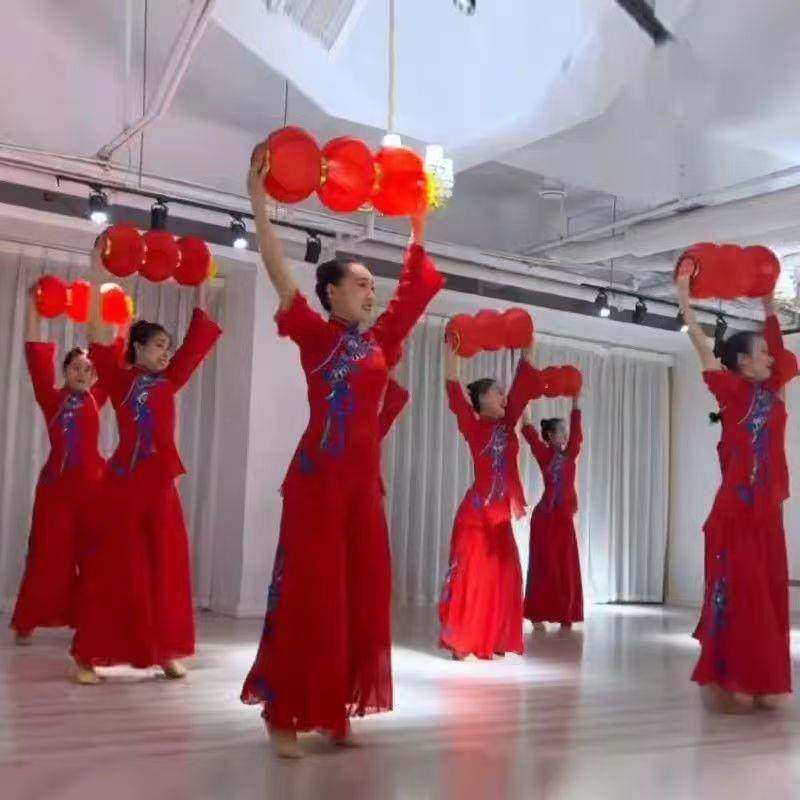 元旦新年祖国你好舞蹈专用灯笼道具儿童表演红灯笼喜庆连串可折叠