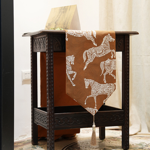 提花爱马匹精织流苏桌旗