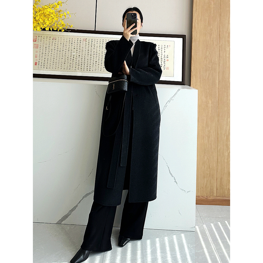 C4800 时尚巴黎的老店 强大魅力 带垫肩 立领飘带羊毛大衣女 长款