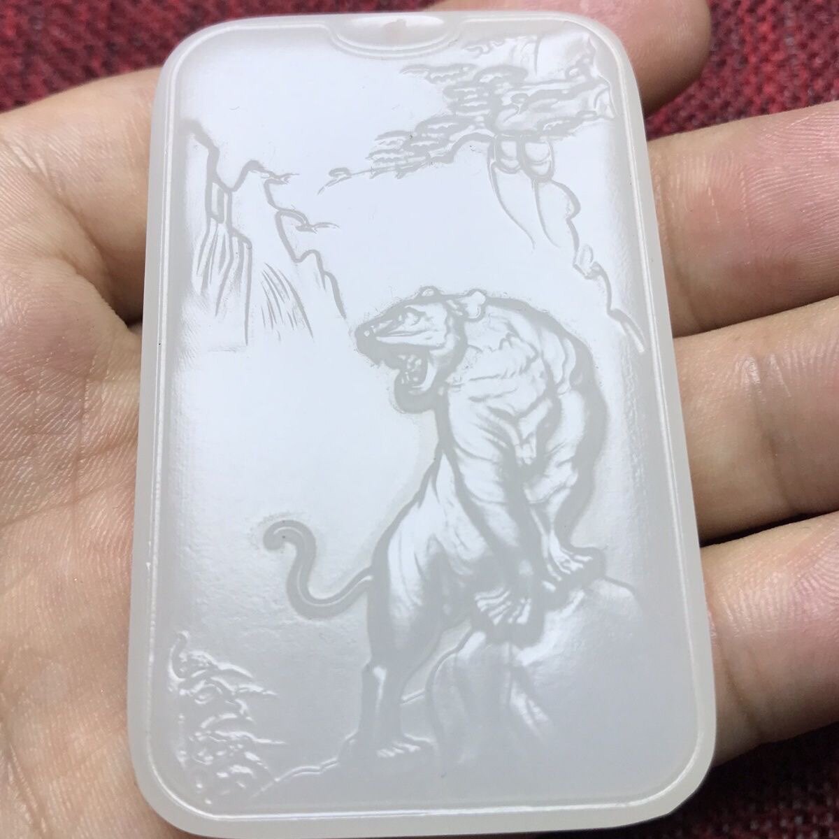 天然和田玉十二生肖属虎挂牌背面白玉山水牌双面雕刻虎牌玉佩吊坠