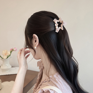珍珠花朵抓夹女款今年流行漂亮头饰发饰后脑勺高颅顶发夹2026新款