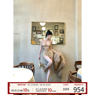 灰尘邓邓 法式吊带连衣裙女2025冬季新款性感拼接包臀裙生日裙子