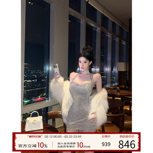 灰尘邓邓 御姐感连衣裙女2025冬季新款性感挂脖包臀裙生日裙子