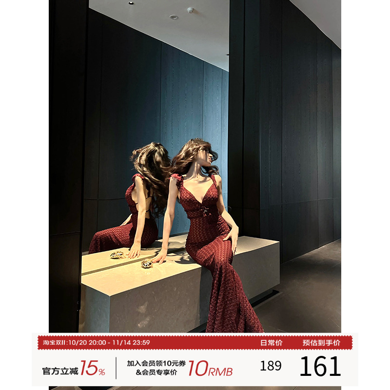 灰尘邓邓 蕾丝吊带连衣裙女2025夏季V领露背长裙包臀裙性感裙子