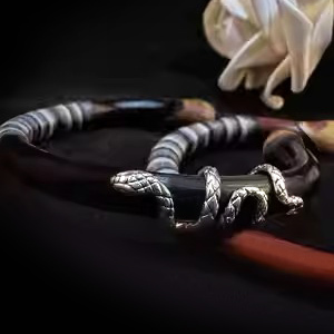 玫瑰与蛇鸡血藤木手镯情侣男女款复古酷小众亚文化纯银不掉色饰品