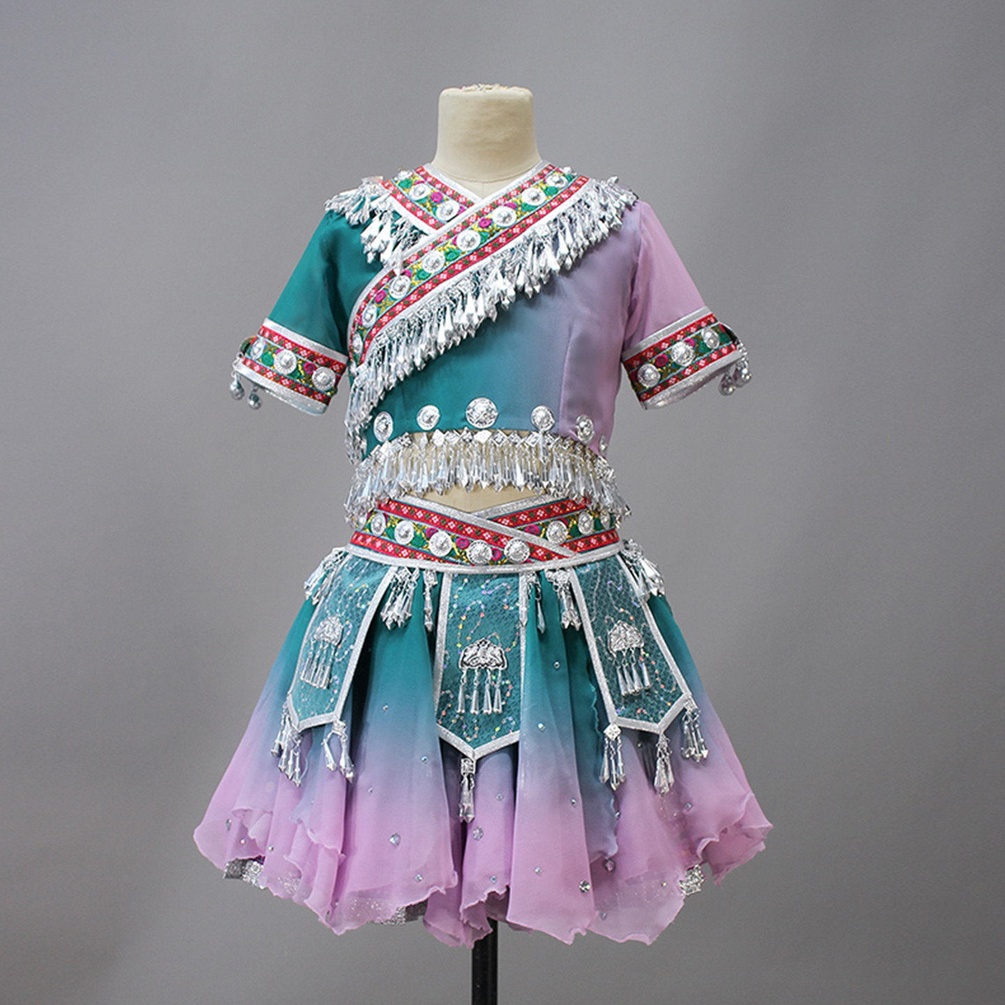 畅想民族舞蹈服装苗族组合苗阿妹苗家女演出服独舞剧目服艺考定制