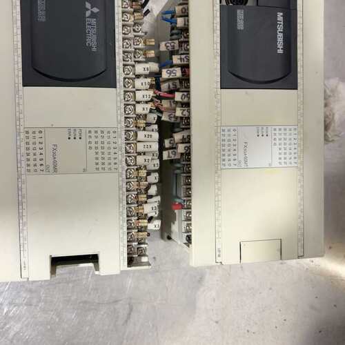 议价PLC，FX3GA-60MT/MR，，成色如图，可维修