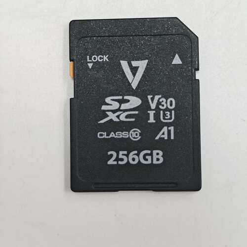 议价V7 256GB SD卡 读写快 成色可维修