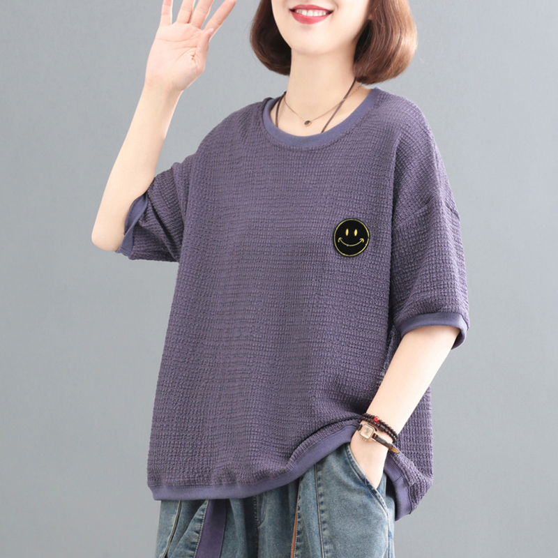 孔雀飞飞2023夏季纯色圆领T恤