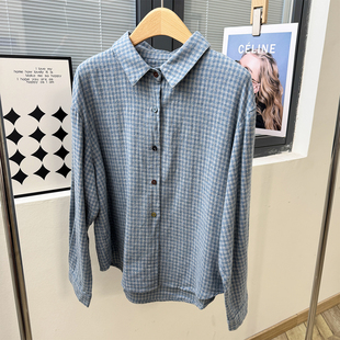 早春新款轻磨毛细格子衬衫女款翻领宽松显瘦彩扣棉质衬衣绒面女装