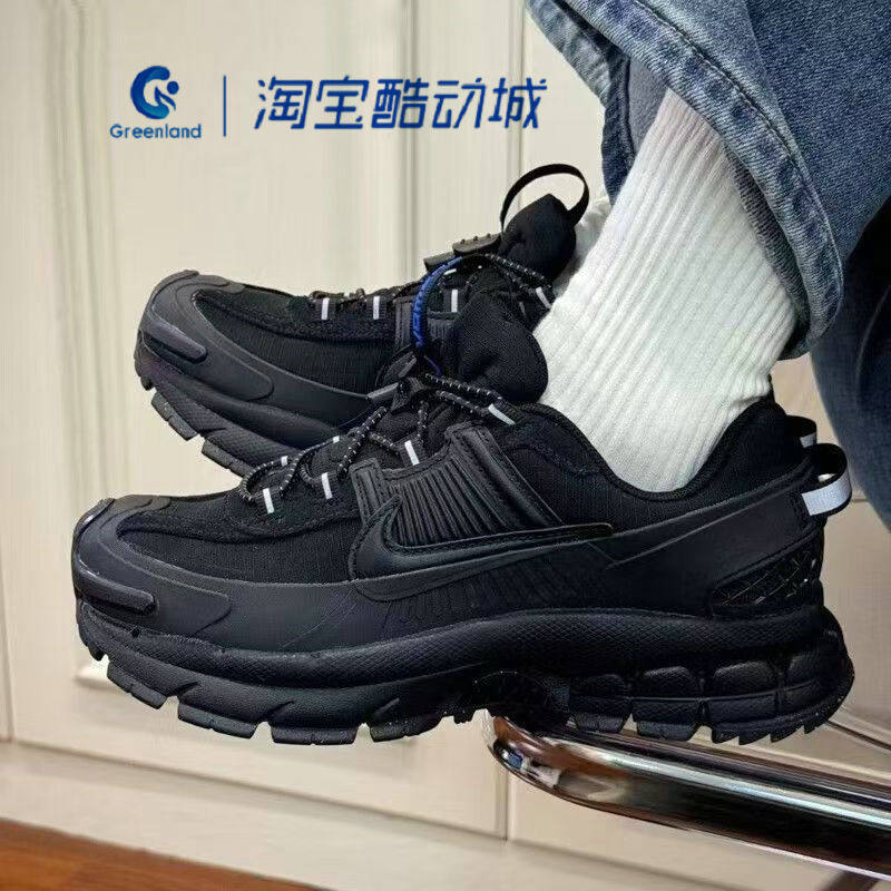 耐克女鞋户外拒水跑步鞋老爹鞋