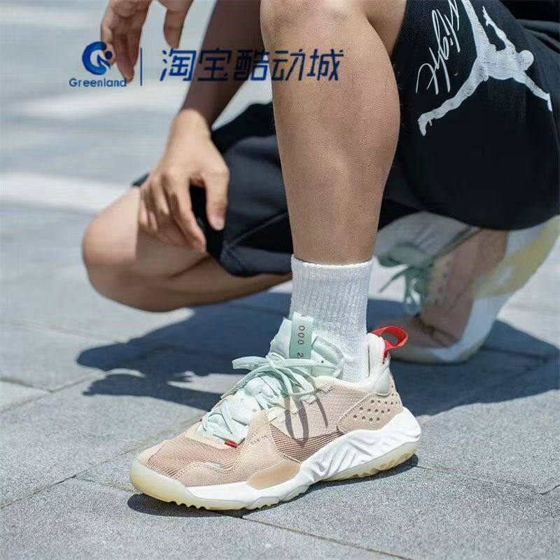 耐克男子轻便缓震运动休闲鞋