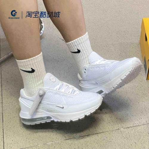 NIKE女同款跑步鞋休闲