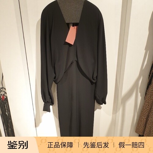 优雅一步裙纯色深V领连衣裙