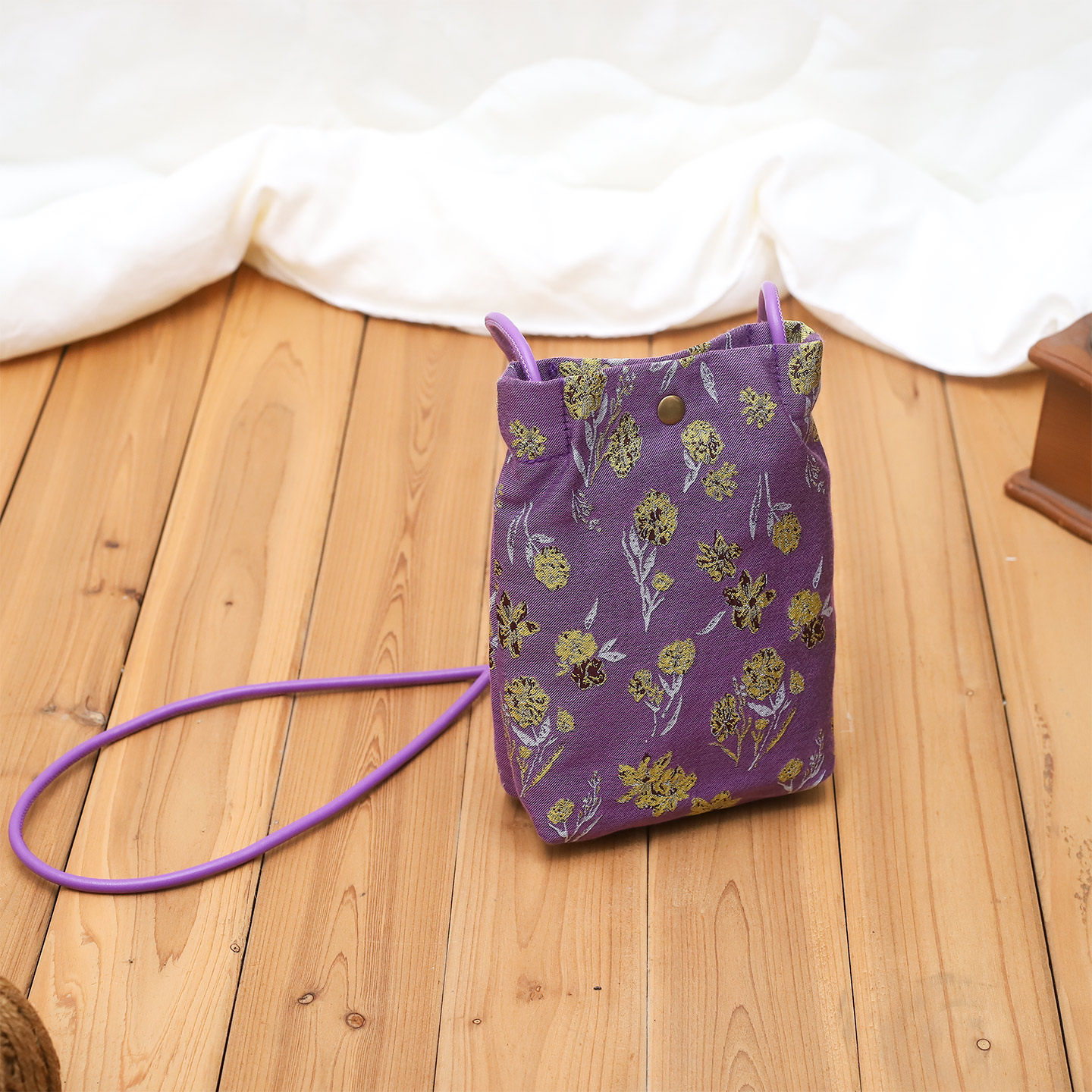 小森花朵手机包女迷你斜挎包轻便复古印花布袋散步专用老人用小包