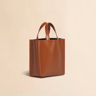 【时尚通勤】MARNI 26SS Museo系列棕色小牛皮皮革迷你托特包
