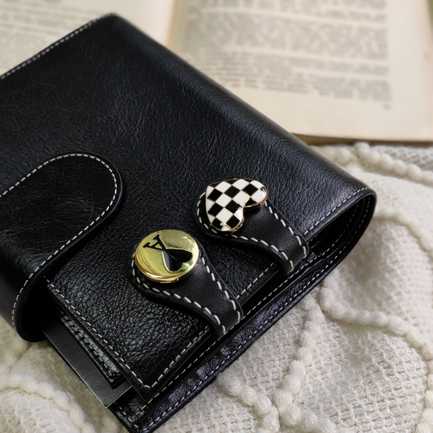 QY黑白格爱心磁吸扣磁力扣手工手帐装饰吊牌INS风欧美风活页