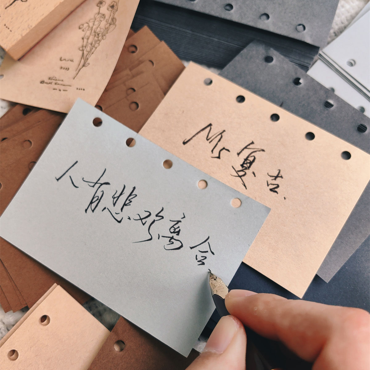 QYM5A8手账本5孔活页替芯内页复古色咖啡色系74mmA7活页内芯便签