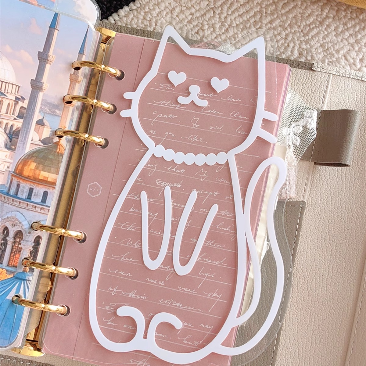 镂空爱心眼乖乖猫咪分隔页