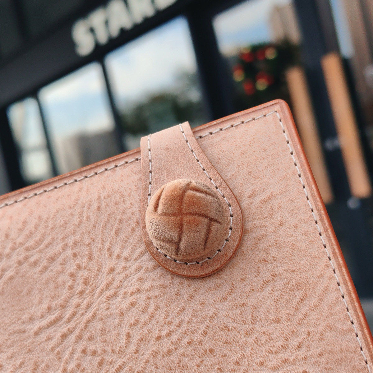 原创麦香丝绒面包磁力扣雾蜡皮手工手帐装饰吊牌INS欧美风活页