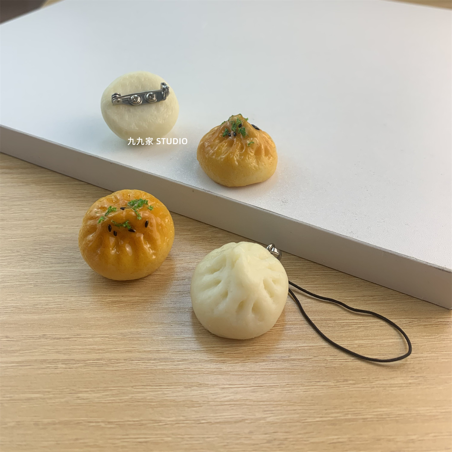 包你可爱~小煎包胸针 徽章别针扣针包包配饰品挂件手机绳小礼物