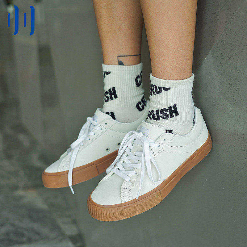 顽刻Ollieskate百搭网红复古白色生胶翻毛皮男女硫化专业滑板鞋05