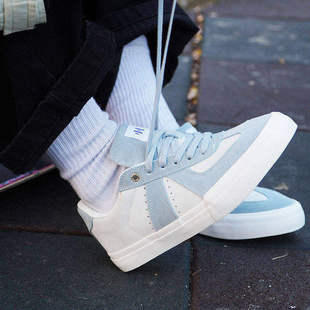顽刻奶蓝色德训flip翻毛皮复古低帮男女耐磨减震T头鞋运动滑板鞋