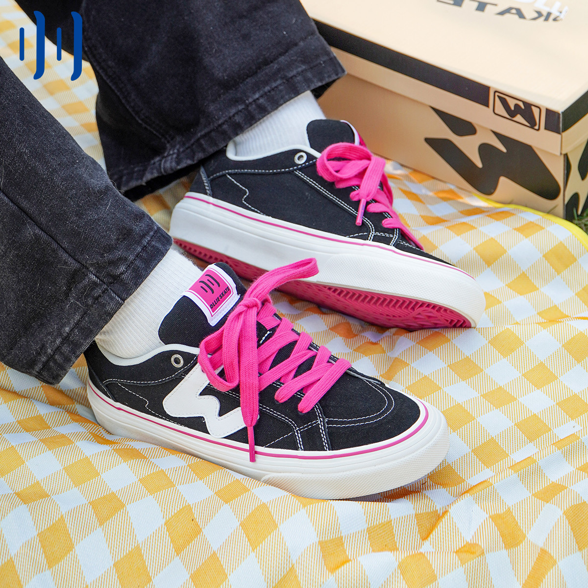 顽刻ollieskate黑粉拼色春季校园W系列翻毛皮拼接男女国潮滑板鞋