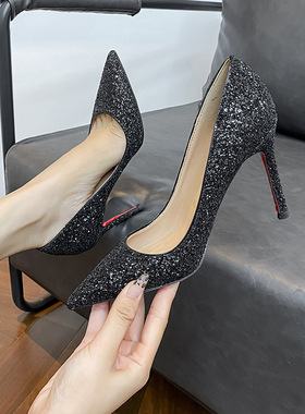 黑色红底高跟鞋女细跟2026新款春季亮片水晶婚鞋尖头职业性感单鞋