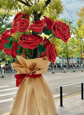 户外巨型玫瑰花束橱窗美陈大型花艺装饰摆件树上开花商场门头装饰