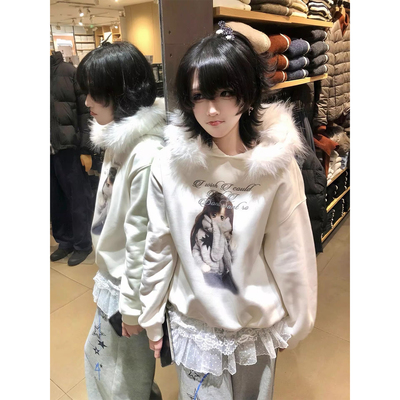 【免费试穿】白色毛领连帽卫衣