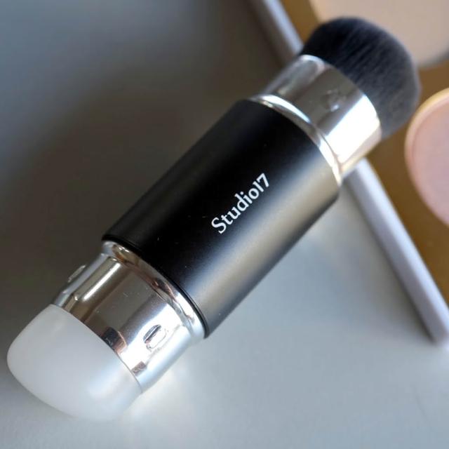 STUDIO17双头硅胶腮红刷多功能