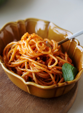 日本进口Studio M深型陶瓷烤盘波浪型椭圆盘焗饭盘饭碗微波炉烤箱