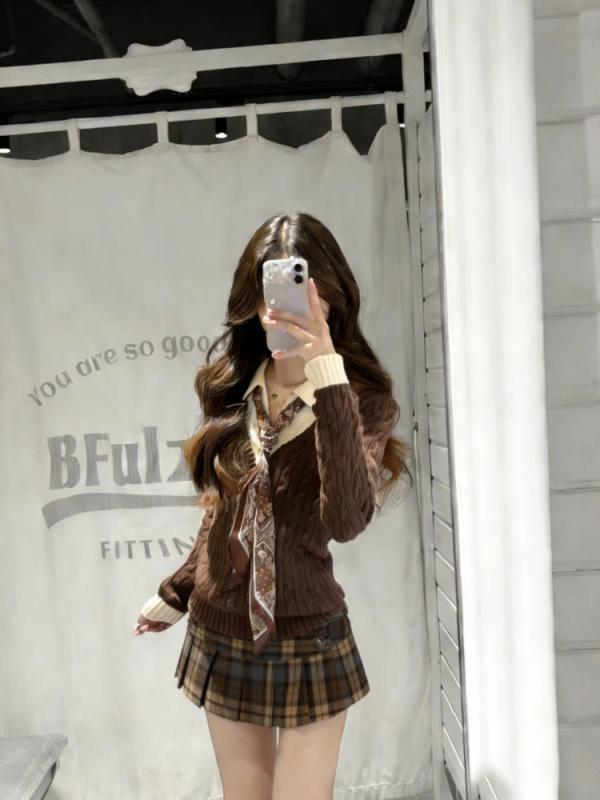 学院风女秋冬咖色假两件毛衣叠穿校供感咖色格裙韩系修身气质套装