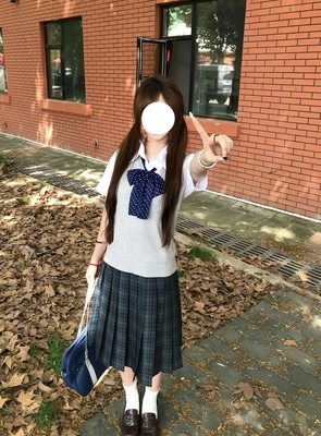原创Jk制服日系浅灰色马甲软妹风叠穿学生海苔中裙校供感夏季套装