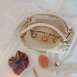 现货 0711TBILISI格鲁吉亚2021年NINO三扣绸缎珍珠手提包单肩包