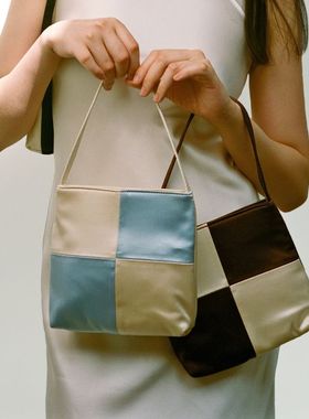 现货 HAI 英国拼色真丝绸缎小众手工复古设计师棋盘格腋下手提包