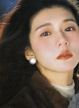 澳白冷光大点位法式馒头珍珠耳钉