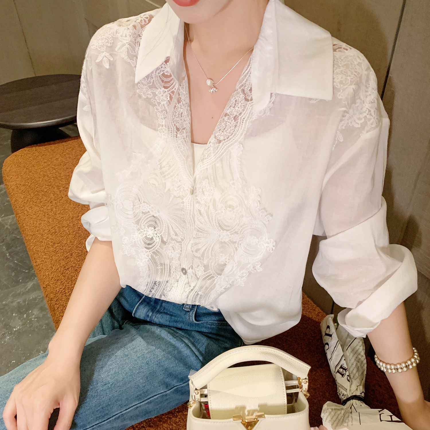 果果家 现货秒发/白色蕾丝拼接衬衫女夏季温柔百搭气质薄款上衣